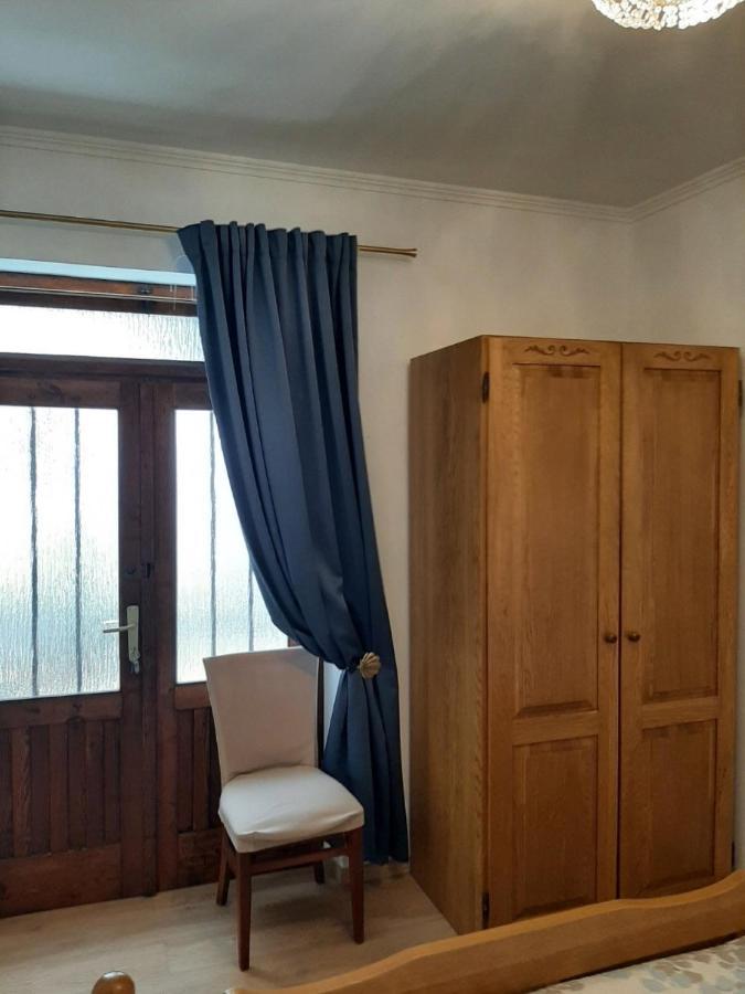 Apartmani Banina Ика Екстериор снимка