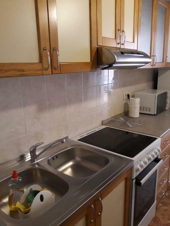 Apartmani Banina Ика Екстериор снимка